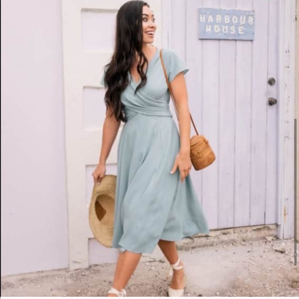 Gal Meets Glam Seraphina midi dress